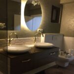 Taş Lavabolu Banyo Dolapları-10